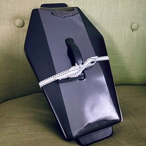 Rae Dunn Halloween Coffin Baking / Casserole Dish with Lid "BONE APPETIT"